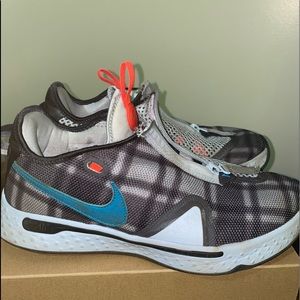 PG 4 plaid sneaker (basketball)